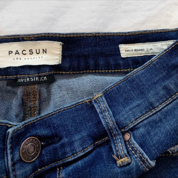 PacSun Two-Toned Ankle Jeans - Picture 5 of 5